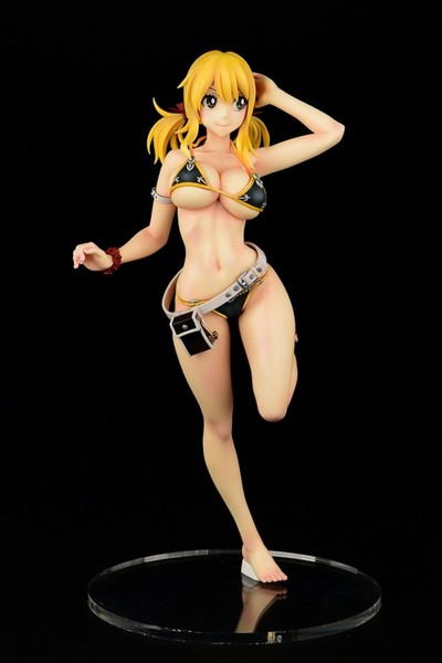 lucy heartfilia action figure